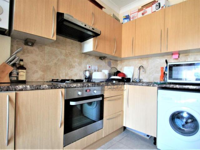 Apartment for rent in Furzedown, Greater London