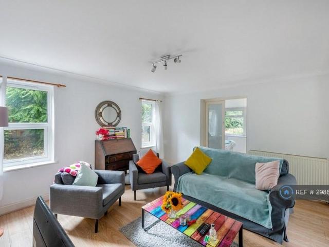 Apartment for rent in Earlsfield, Greater London