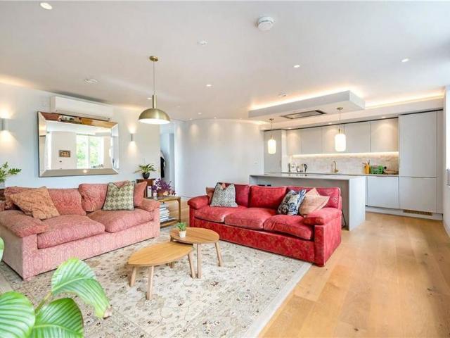 Apartment for rent in London Borough of Camden, Greater London
