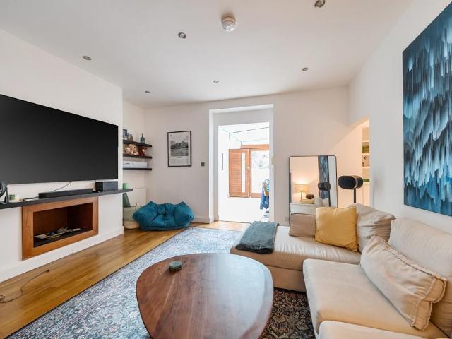 Flat for rent in Kensal Town, Maida Vale