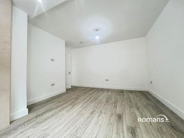 Apartment for rent in Totteridge, Tylers Green