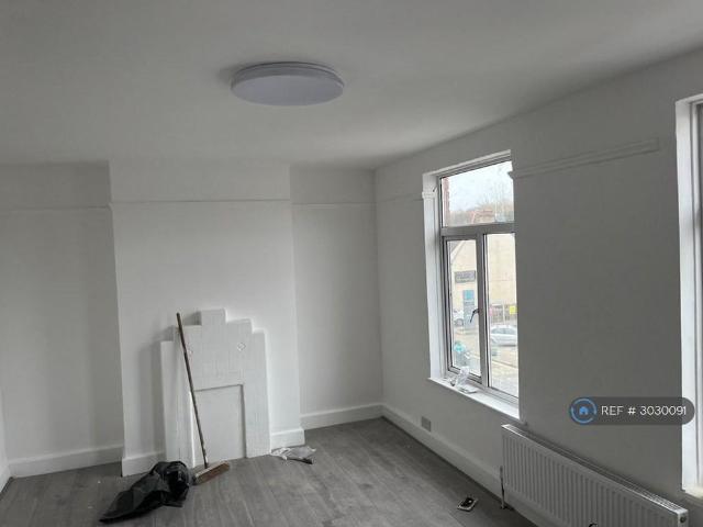 Apartment for rent in Upper Elmers End, Greater London