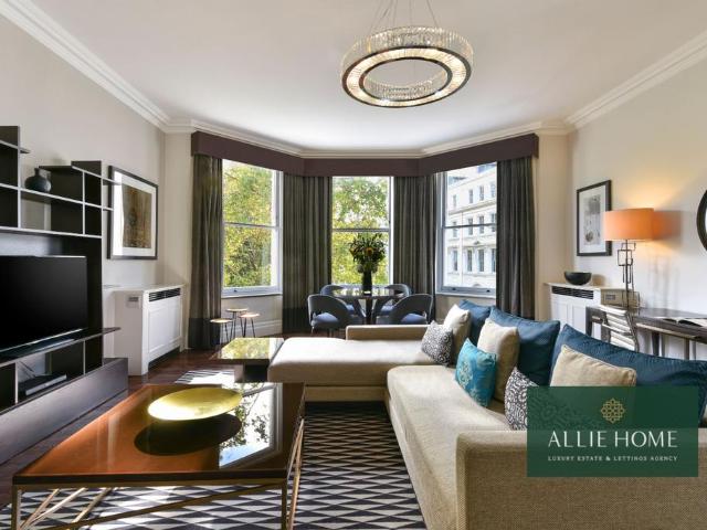 Flat for rent in South Kensington, Greater London