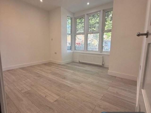 Flat for rent in Greater London