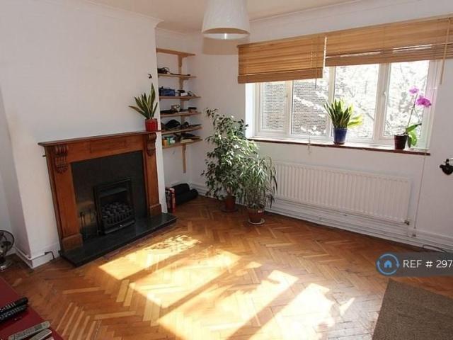 Apartment for rent in Earlsfield, Greater London