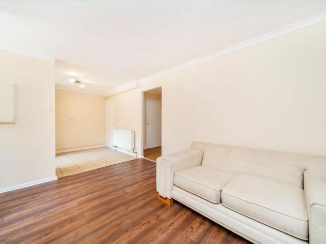Apartment for rent in London Borough of Hounslow, Greater London