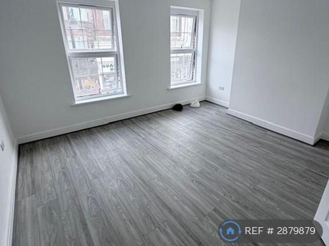 Apartment for rent in Gidea Park, Greater London
