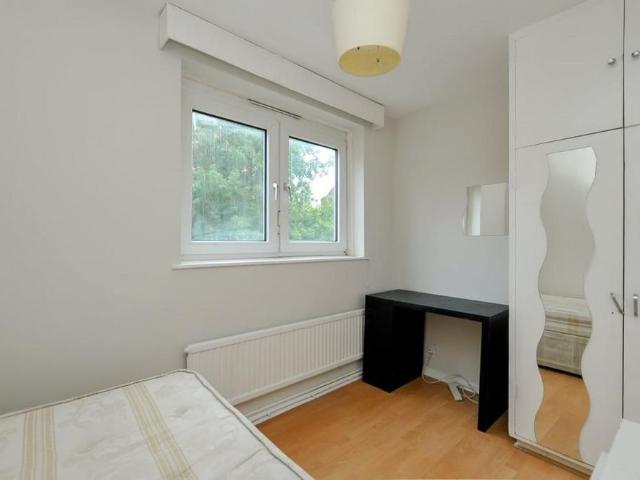 Apartment for rent in Caldermill, East Midlands