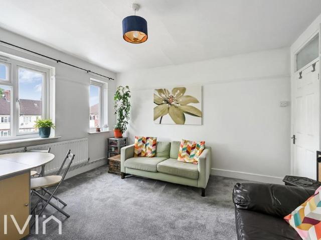 Apartment for rent in London Borough of Croydon, Waddon