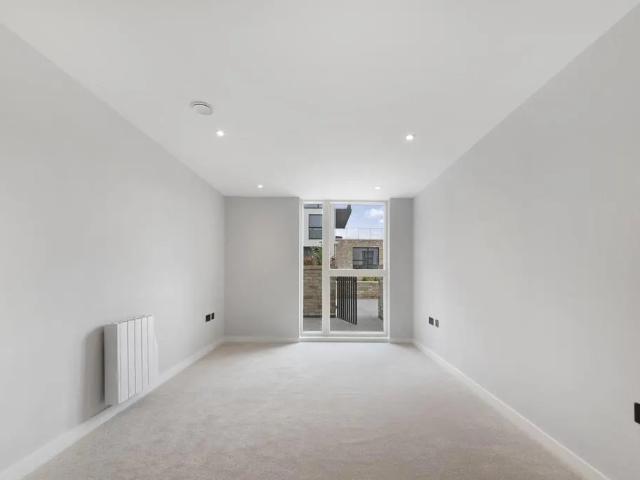 Apartment for rent in Dudden Hill, Greater London