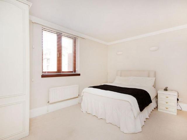 Apartment for rent in Greenhill, Greater London