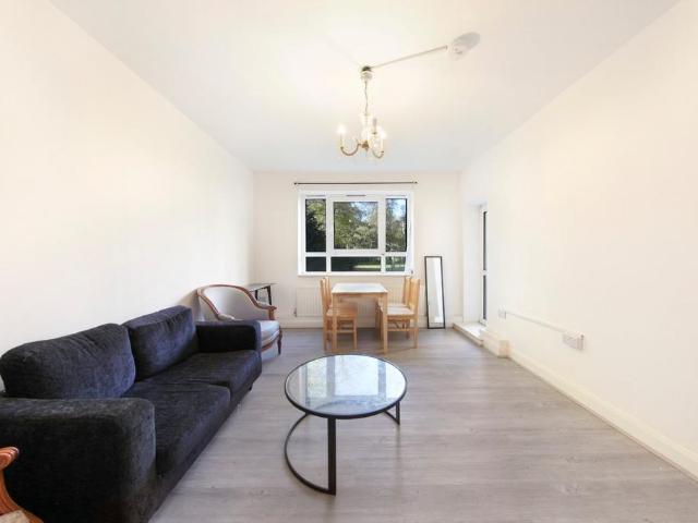 Flat for rent in St. John's Wood, Isle Of Man