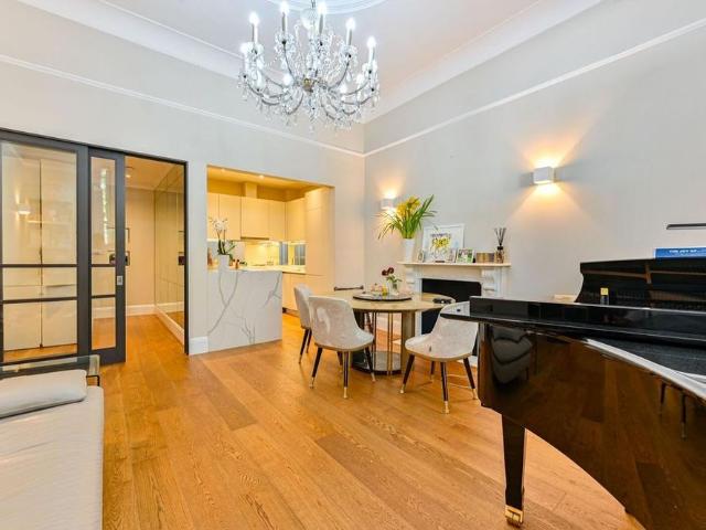 Apartment for rent in Royal Borough of Kensington and Chelsea, Greater London