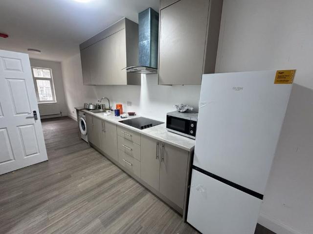 Apartment for rent in London Borough of Ealing, Greater London