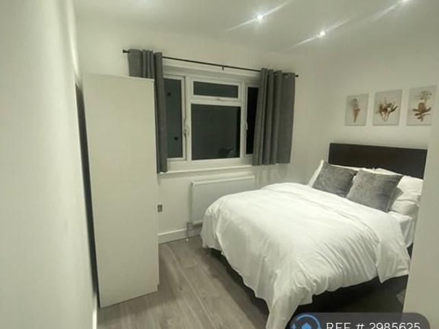 Apartment for rent in Lane, Greater London