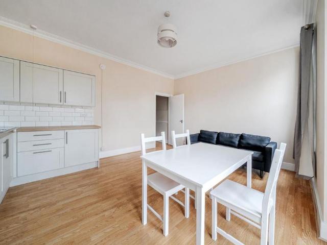 Apartment for rent in London Borough of Merton, Greater London