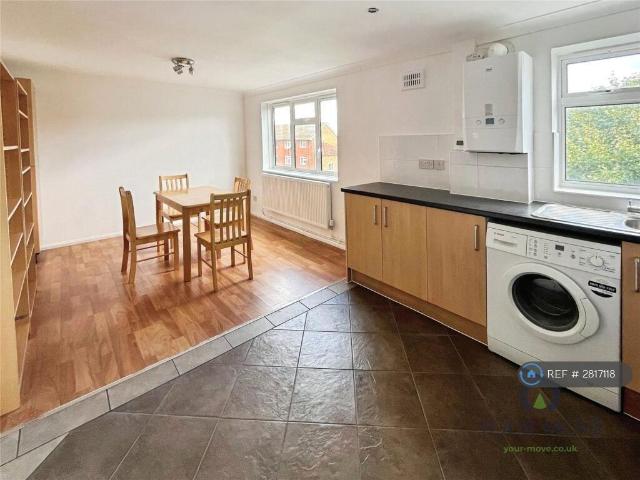 Flat for rent in Bromley Common, Isle Of Man