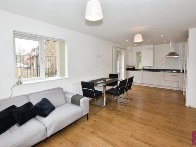 Apartment for rent in Higher Broughton, Salford