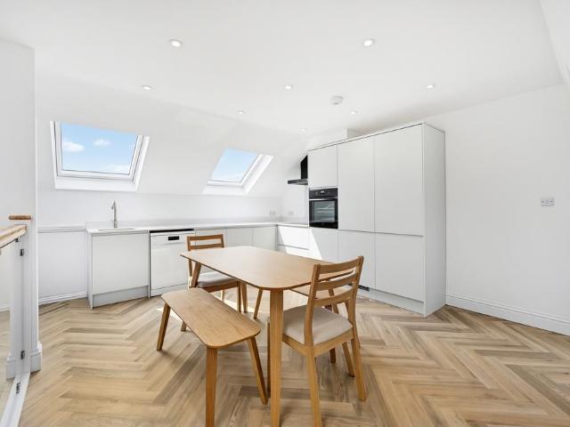 Flat for rent in Hammersmith, Greater London