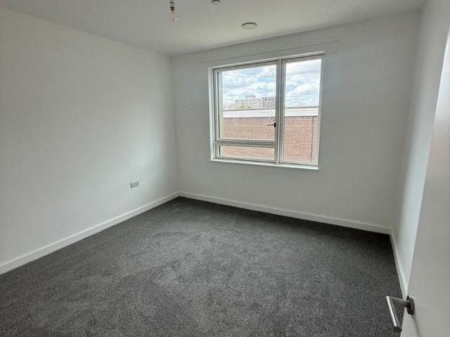 Apartment for rent in Gascoigne Estate, Greater London