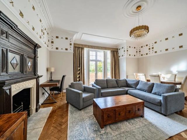 Apartment for rent in North End, Greater London