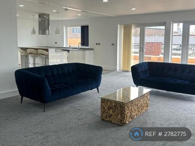 Flat for rent in Burnley Wood, Burnley