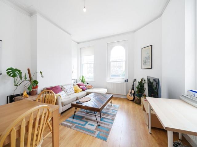 Flat for rent in Brixton, Greater London