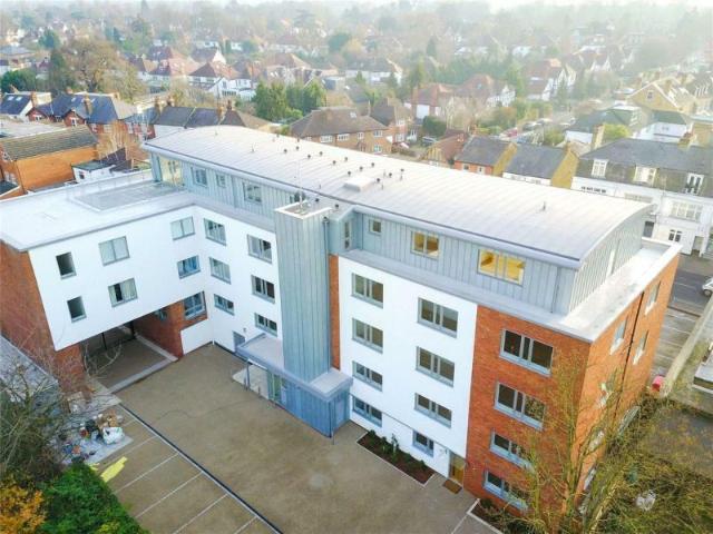 Flat for rent in Blackhills, Surrey