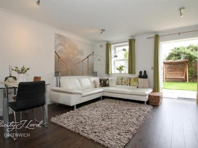 House for rent in East Greenwich, Greater London
