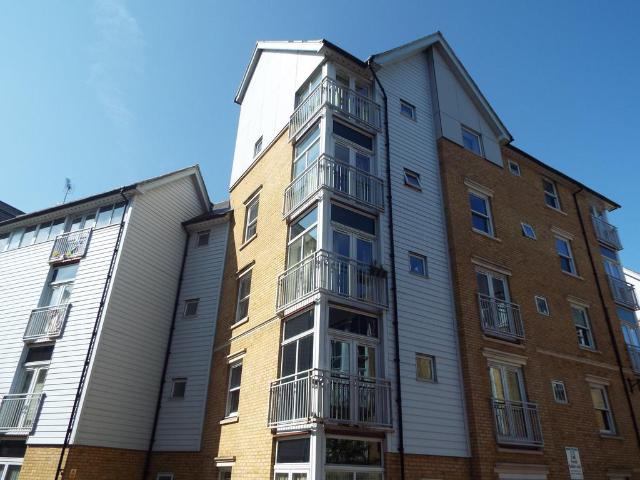 Flat for rent in Wincheap, The Bridge