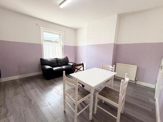 Apartment for rent in Harehills, West Yorkshire