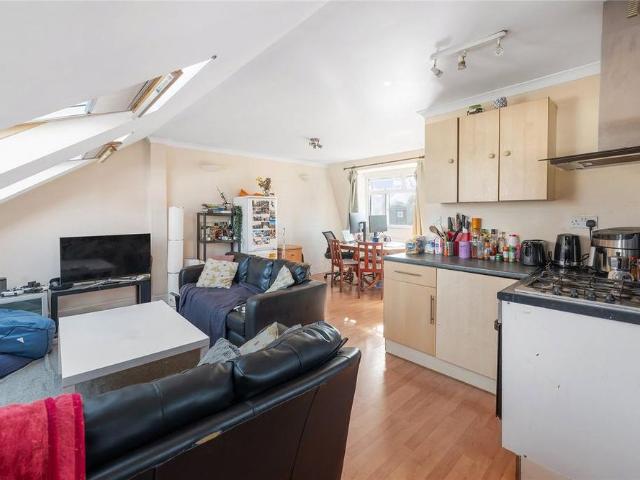Apartment for rent in Upper Tooting, Greater London