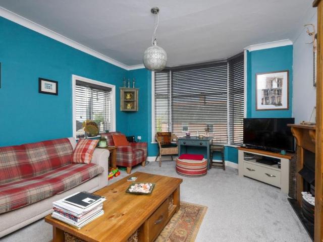 Apartment for rent in Cross In Hand, East Sussex