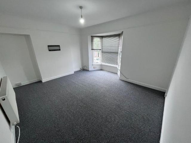 Apartment for rent in Nangreaves, Wales