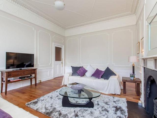 Apartment for rent in Silvermills, New Town