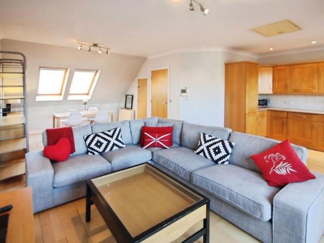 Apartment for rent in Richmond Hill, West Yorkshire