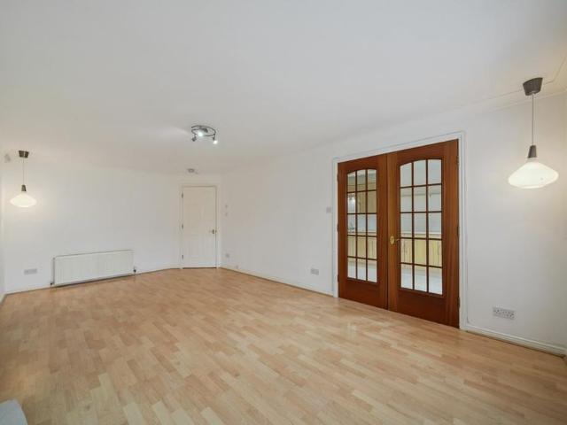 Apartment for rent in Bothwell, Scotland
