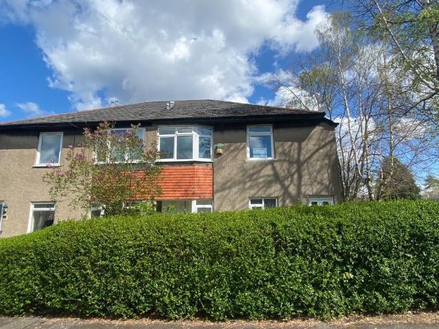 Flat for rent in West Drumoyne, Cardonald