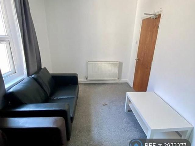 Apartment for rent in Falcon Lodge, Wales