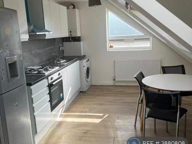 Flat for rent in London Borough of Croydon, Thornton Heath