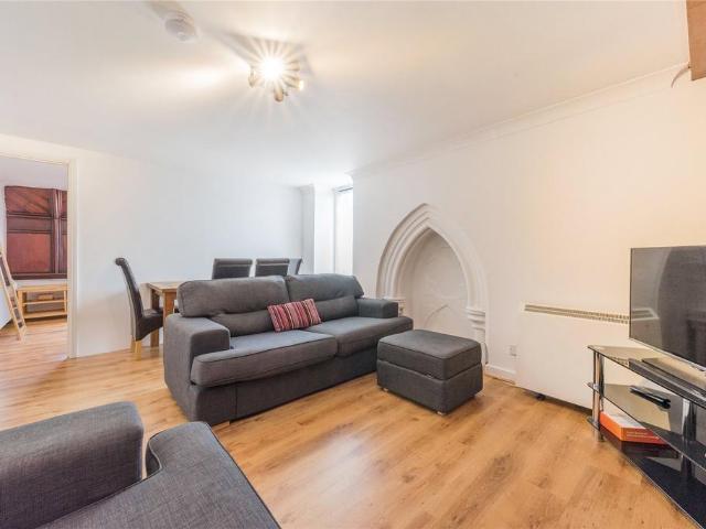 Flat for rent in Bromley-by-Bow, Poplar Grove