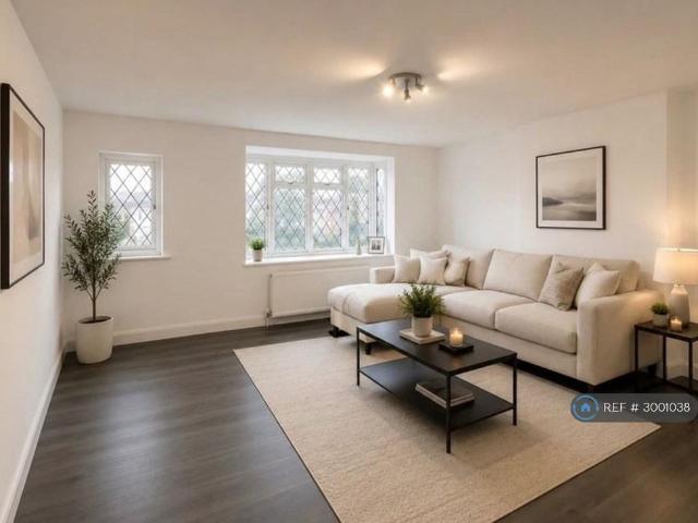 Apartment for rent in London Borough of Croydon, Sanderstead