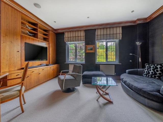 Apartment for rent in Sunningdale