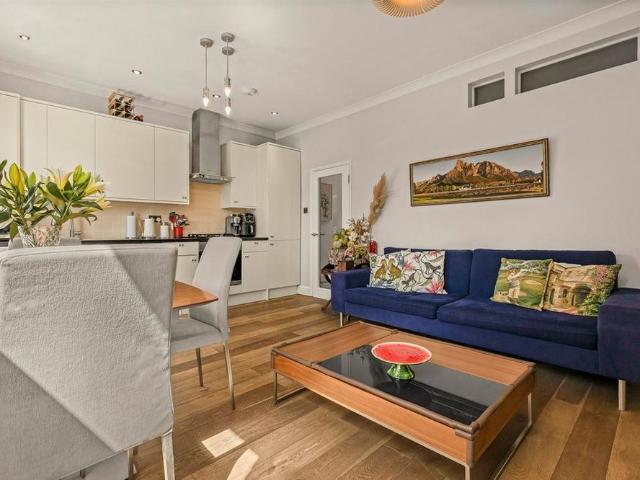 Apartment for rent in London Borough of Islington, Greater London