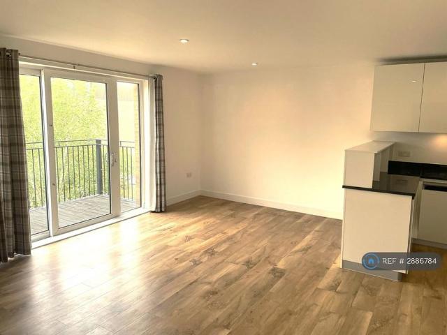 Apartment for rent in Horn Park, Greater London