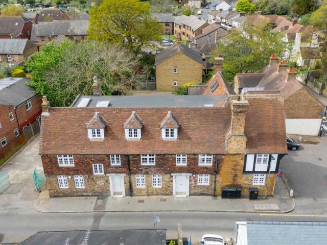 Flat for rent in Poverest, Greater London