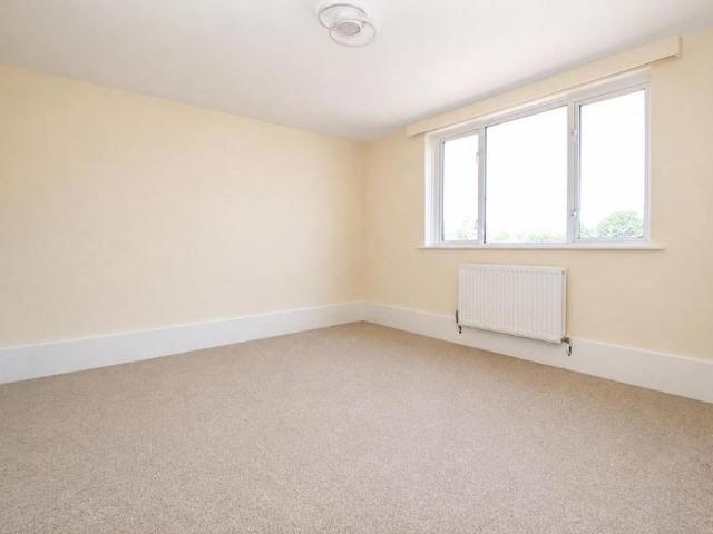 Apartment for rent in Broadoak, Helford