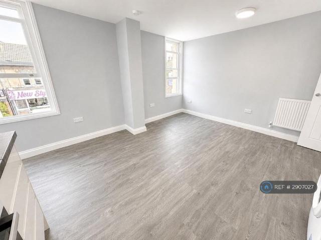 Apartment for rent in Bishopston, Feckenham