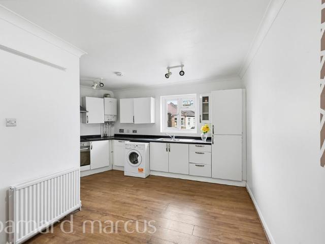 Flat for rent in London Borough of Croydon, Greater London