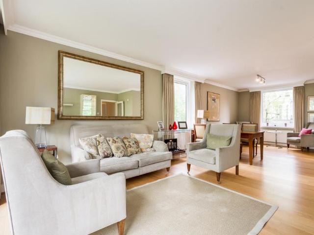 Apartment for rent in Kensington, Greater London